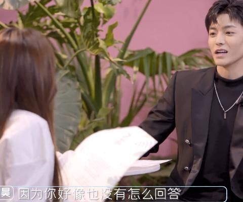 杨超越新综艺开播,跟侯明昊成情侣搭档,事后发动态暴露真心