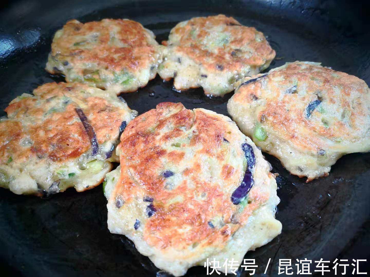 小面姨|夏天，这食材别只懂凉拌了，切成丝上锅煎一煎，鲜香软嫩好消化！