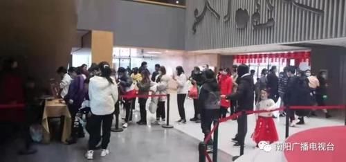 中年|新年第一天，南阳各大景点游人如织!