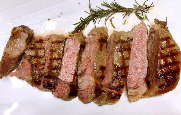 厚切眼肉牛排