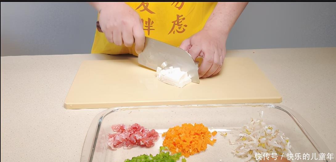 娃娃|红黄白绿真好看，补钙补铁补维C，娃娃吃得乐哈哈