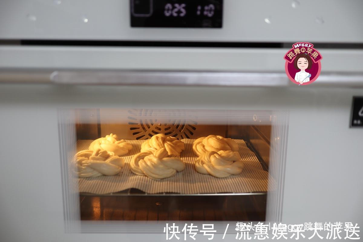 酵母|教你做个绣球花卷,又白又嫩又暄软,发面多加一料,面团高又白