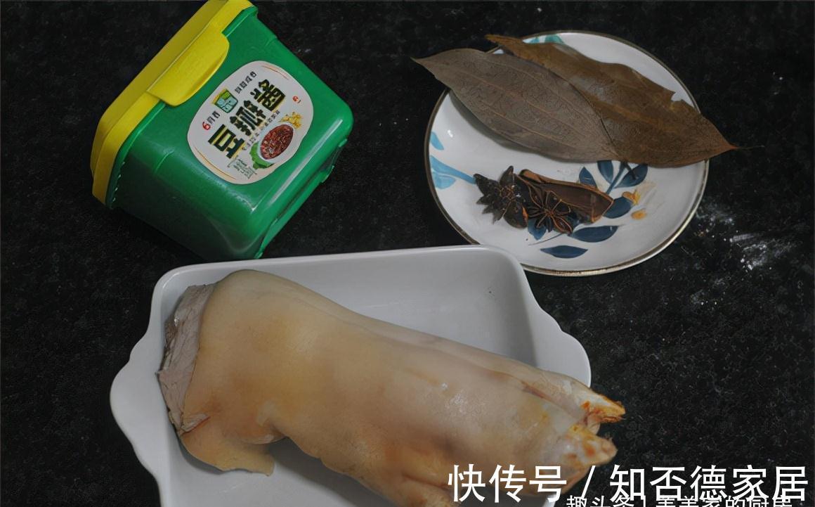 烧排骨|男人们最爱的一道菜,加水一焖就好,香软细嫩,天气越冷越馋它!