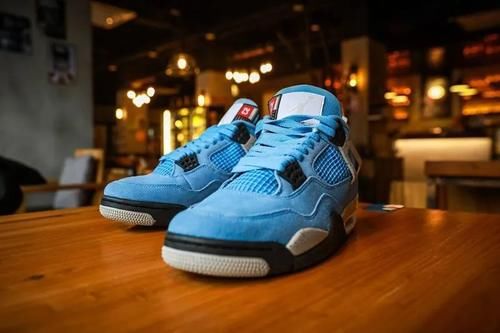 看完还不心动吗？！全新北卡 AJ4 最新实物图曝光！