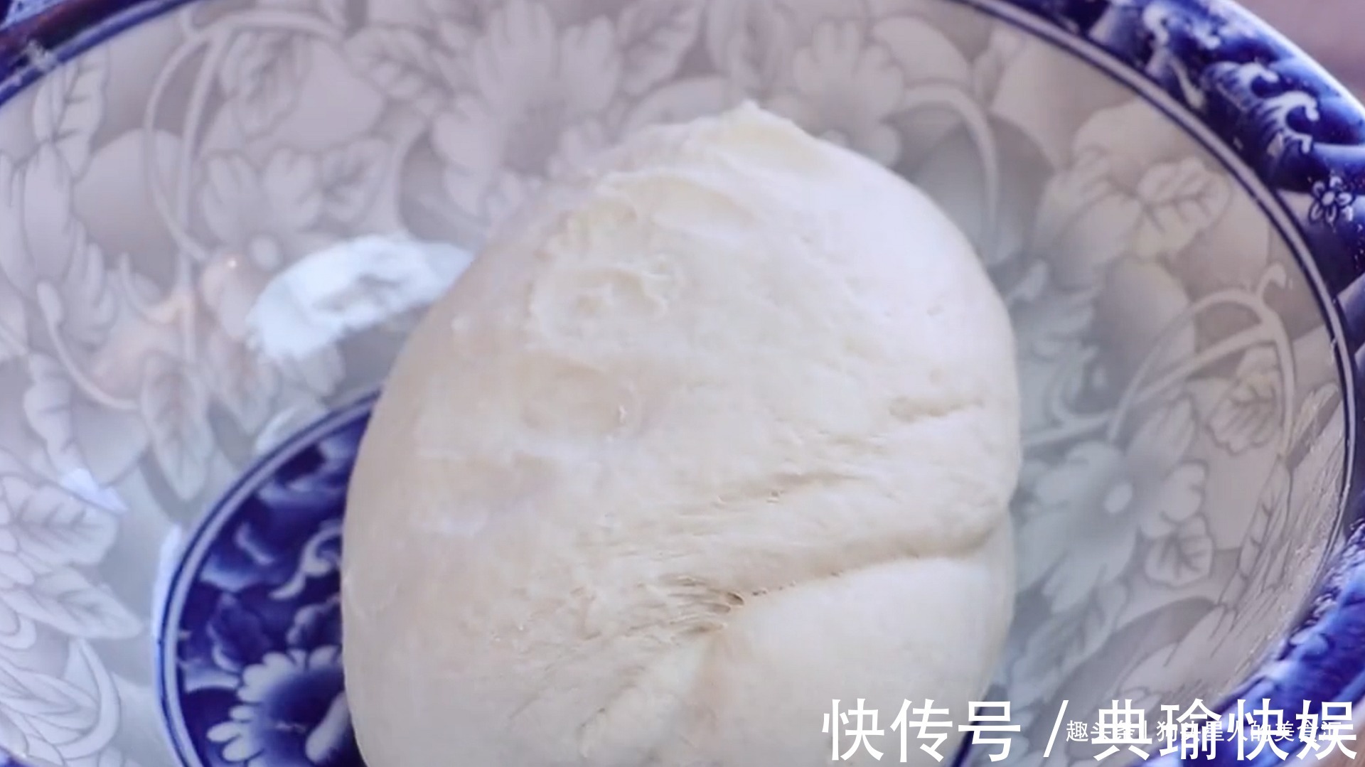 油酥|烙饼时，不要直接烙，多加这两步，饼柔软又起层，3分钟就能出锅