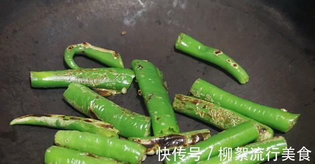 风味|独特风味烧椒鳝鱼，口感脆嫩，咸香下饭，2碗米饭不够吃！