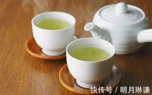 危害|比吸烟危害更大的,是经常喝隔夜的水?