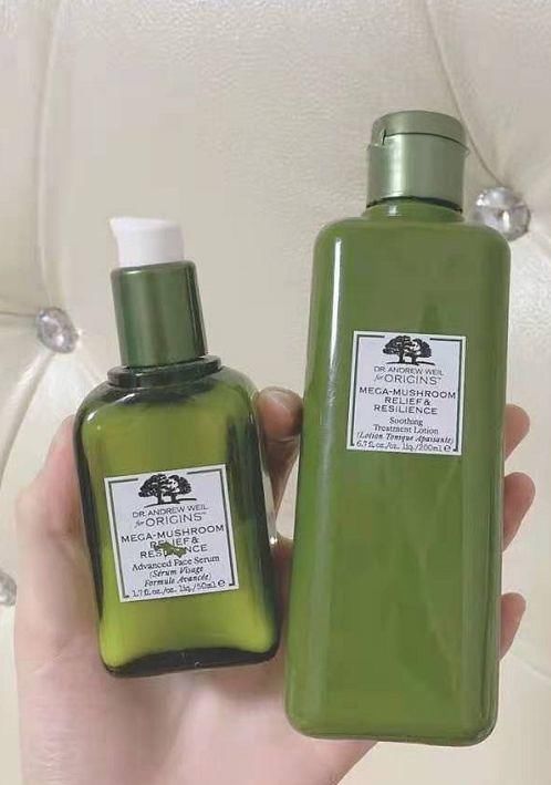 这些特别火的水乳不值得种草，难用到哭泣，姐妹们来避避雷吧