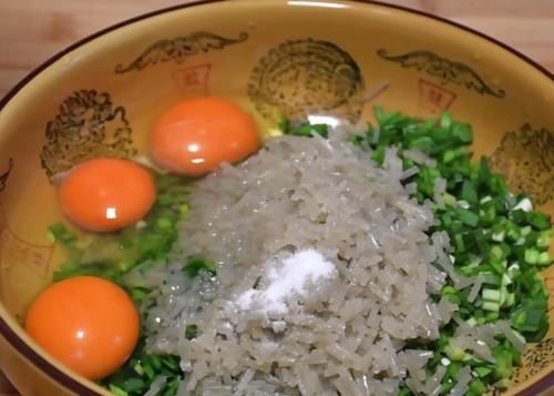 韭菜|不用和面的韭菜盒子,简单好吃,营养美味,15分钟品尝家常美味