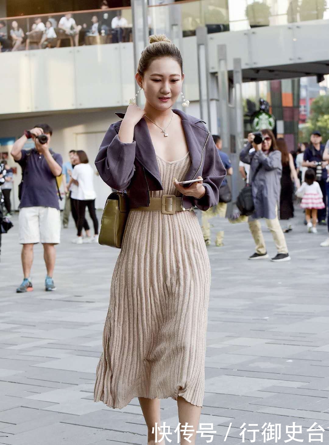 适合25-30岁女生的穿搭示范，最后一套简直美爆了，既舒服又撩人