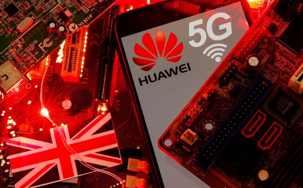 华为5G设备|英国再加“紧箍”！明年9月起禁用华为5G，英国巨头扛不住了！