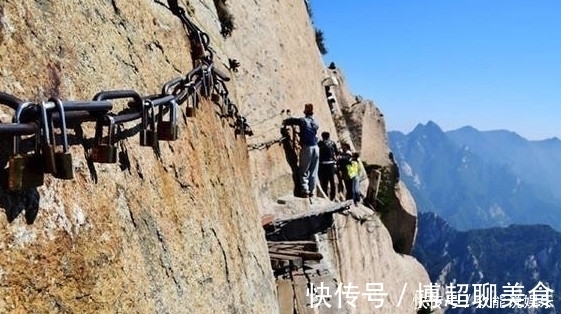 华山|世界上最吓人的景点：最后一个比华山栈道还恐怖，看着就腿软！