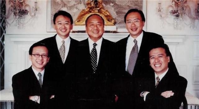 132年前,他因煮菜忘关火意外熬出黑色汤汁,如今成家家必备产品