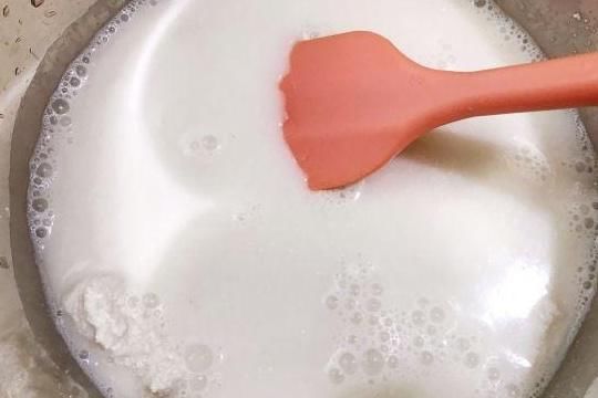 片糖|广东人早茶“四大糕”之一,简单4种食材搅出马蹄糕,生津还通便