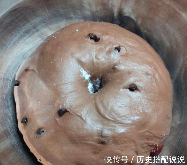 浓情巧克力软欧包,浓浓的可可香,你一定会喜欢!