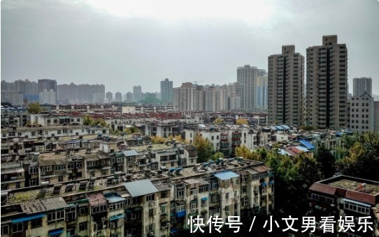 炒房客|二手房出现“抛售潮”？懂行人揭秘缘由，未来三类房子或无人接盘