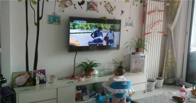 宝妈|婴幼儿能不能看电视?国内外的研究很明确,家长照做即可