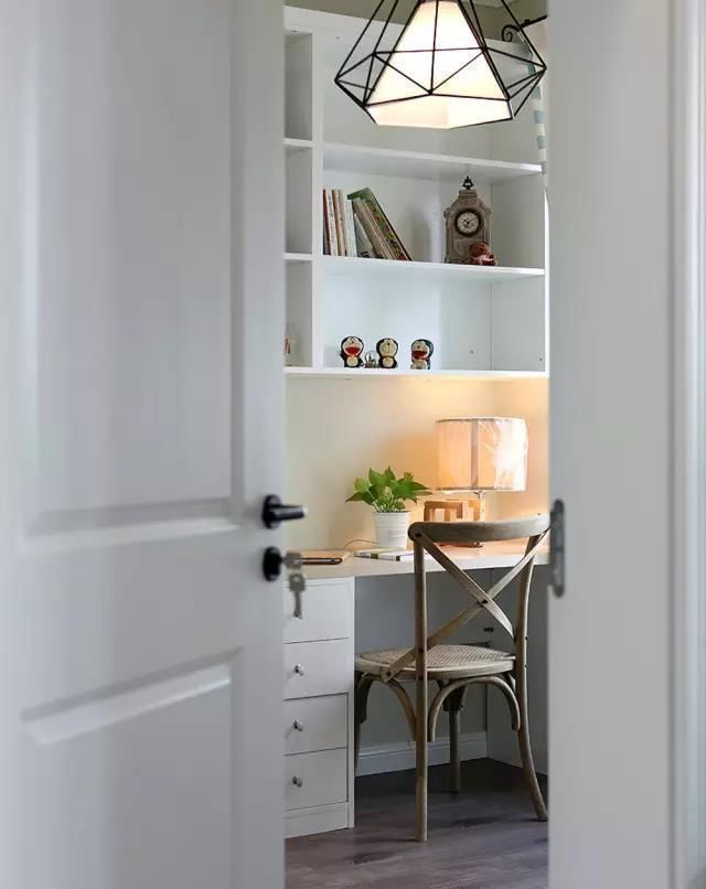 实用|100㎡现代简约风,全包下来15万,白色搁板太实用了