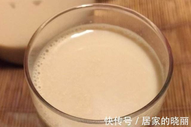 女人|经期“减肥”更有效,若能多喝“4杯水”,赘肉悄悄消失