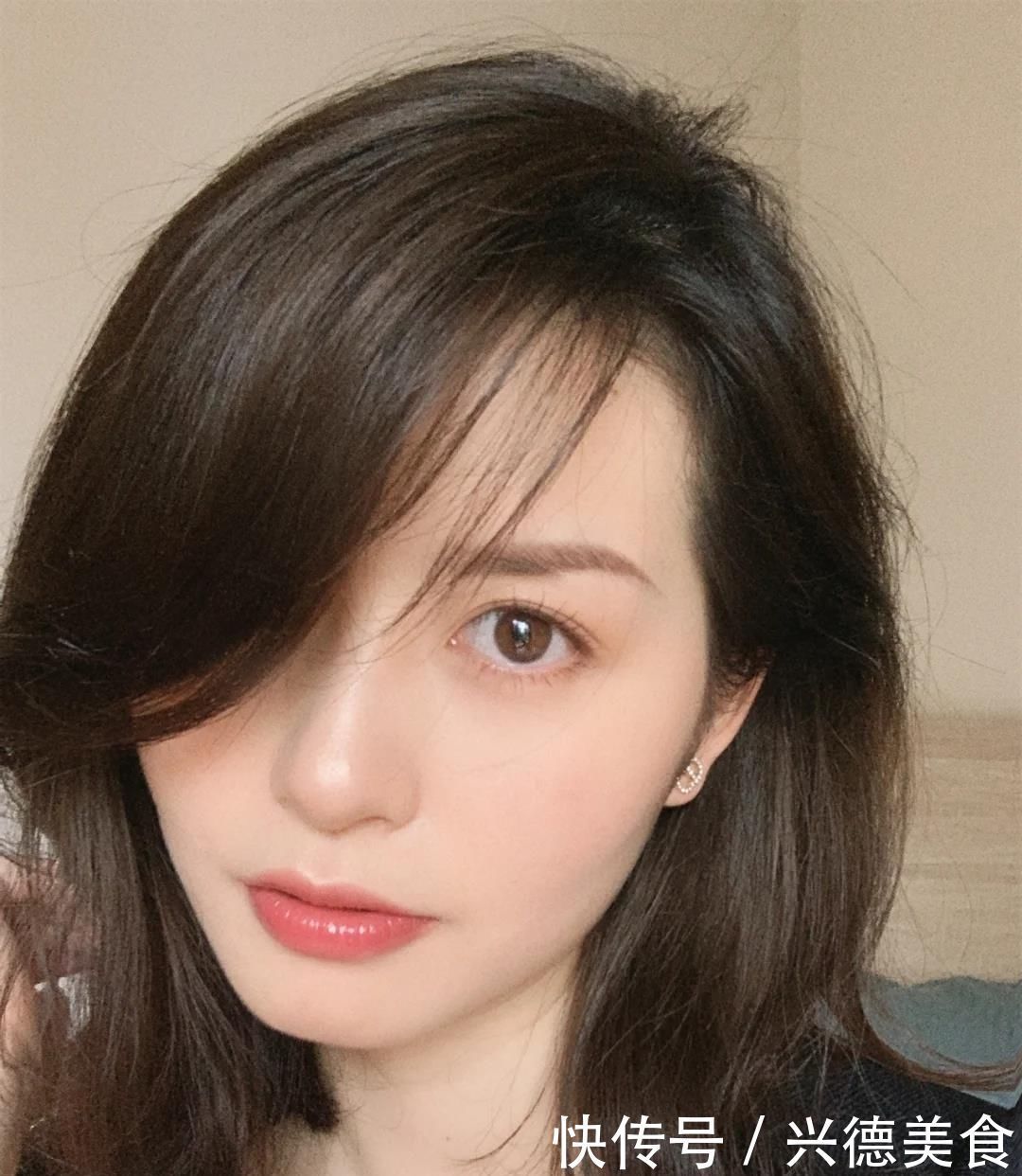 你适合“中分”还是“偏分”看这几点就知道,选错拉低颜值