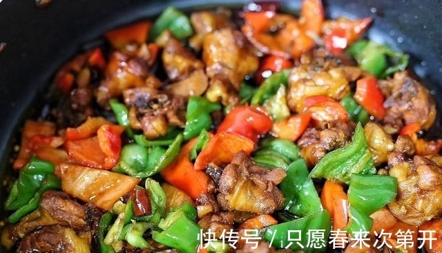 天冷了，6道热腾腾的佳肴端上桌，热乎美味，暖暖和和度过深秋