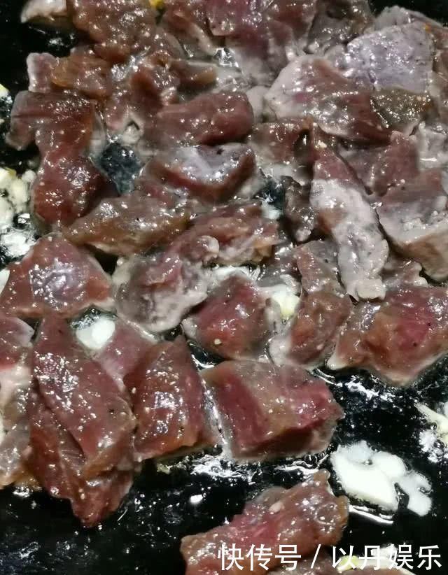 如何做黑椒牛肉杏鲍菇的做法+秘方,肉制品控的至爱,美味到舔盘子