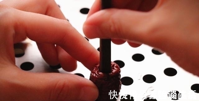 真红糖|80岁奶奶:每天这样吃花生,越吃越精神,做法简单一看就会