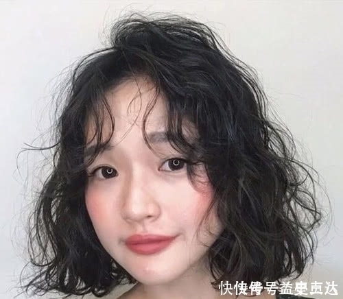 发型|这3种女生发型，直男''极反感''，你却认为很有个性，难怪没异性