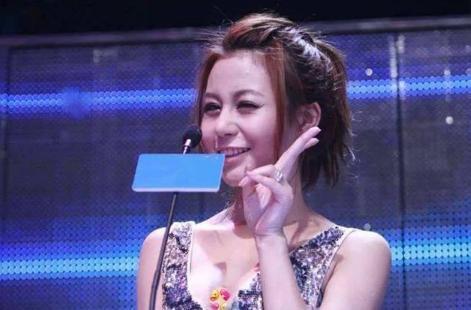 还记得那个"宁愿坐宝马哭,不坐单车笑"的女孩吗?现状引唏嘘