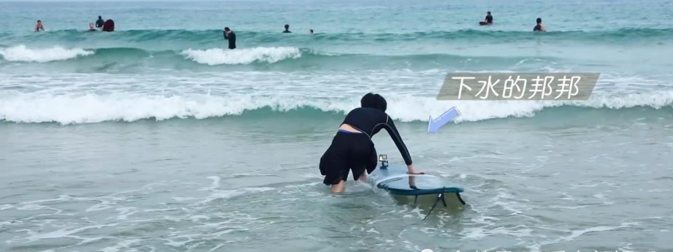 《我们恋爱吧2》女三冷雅欣绿茶人设遭全网群嘲,被观众骂上热搜