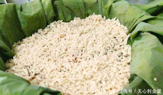 这才是糯米排骨的家常做法,香糯松软入味,家人都爱吃