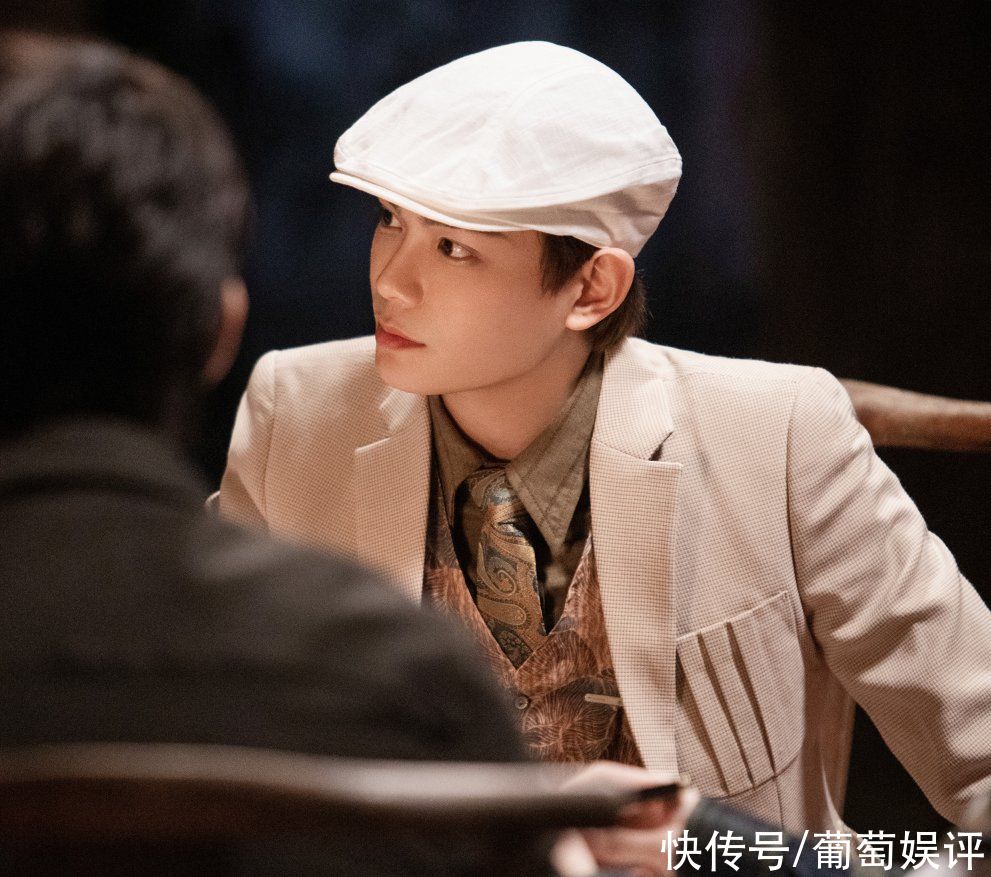 來(lái)襲|首檔劇本殺真人秀來(lái)襲，常駐嘉賓陣容太豪華，首期飛行嘉賓更吸睛