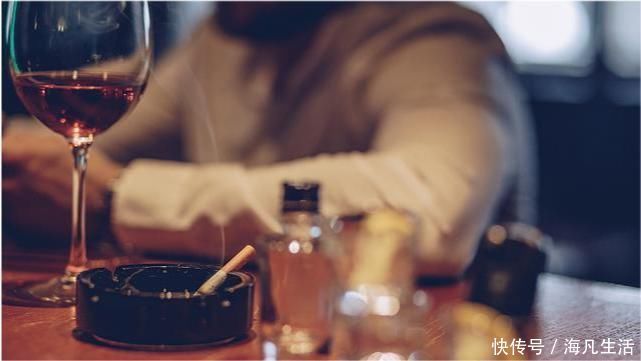 想养肝的人,尽量少喝或不喝这3种“酒”,可能你不放在心上