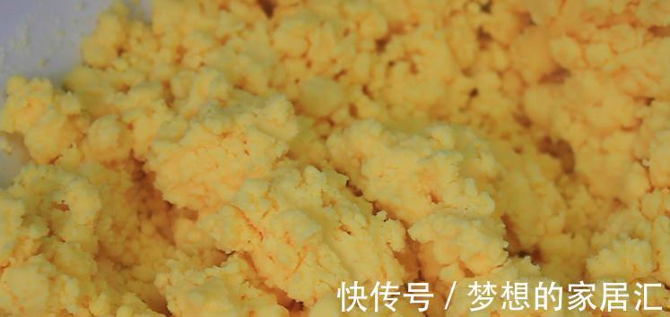 陕西中年夫妻的简约午餐,一盘玉米面走红朋友圈,勾起了儿时回忆