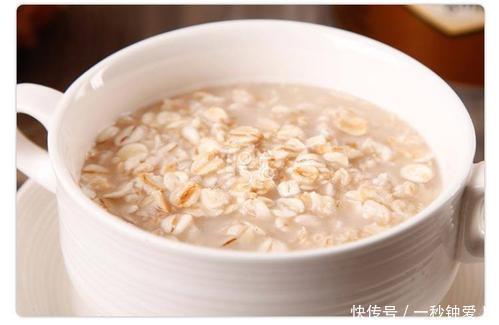 豆奶|早上是养肝的黄金时间,多吃4种食物,肝脏会更健康