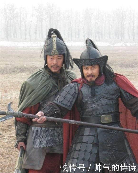 梁山@梁山第1个惨死的正将,七窍流血而亡,使用的这把兵器是当时一绝
