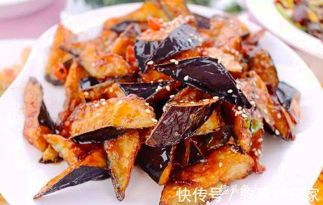 炒茄子,直接放油就错了,多加一步,茄子鲜香不油腻!