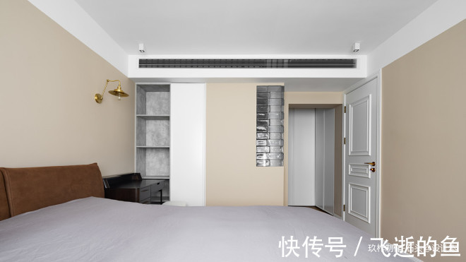 连通性|90㎡简约三居,秋日暖阳中的侘寂之美