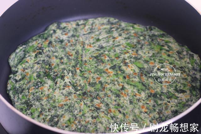 我家最爱的菠菜吃法,不炒也不拌,又香又软,一次一斤不够吃