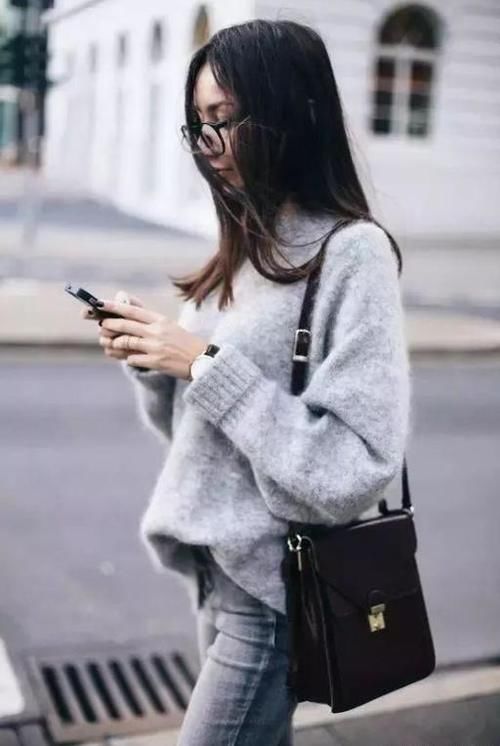 今冬“马海毛毛衣”又火了，时髦保暖有女人味，怎么穿都好看