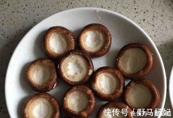 鹌鹑蛋|婆婆把早餐做成这样,女儿一口气吃了6个,我直接看呆了,拿起尝了一个才知道了原因