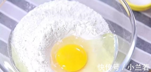 馒头|别只会做馒头,教你个新做法!既当早餐又当零食,好吃得不像话