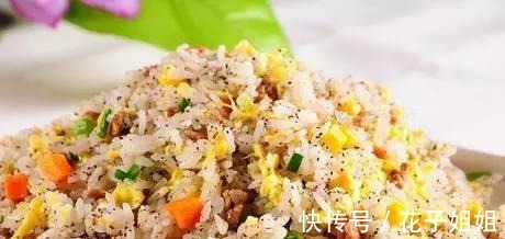 米饭的N种做法—第332课泡菜牛肉粒炒饭!