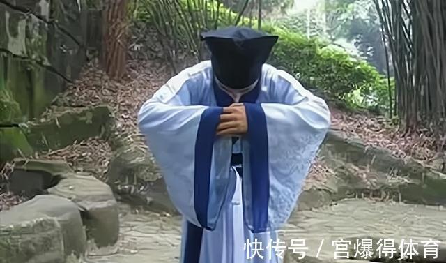 小鬼@聊斋:书生买来一本“道法”书籍,能够驱使鬼神,试验结果如何?