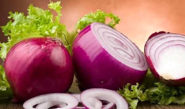 吃洋葱有4个禁忌,尤其是第4个很多人经常犯错误,别让无知害家人