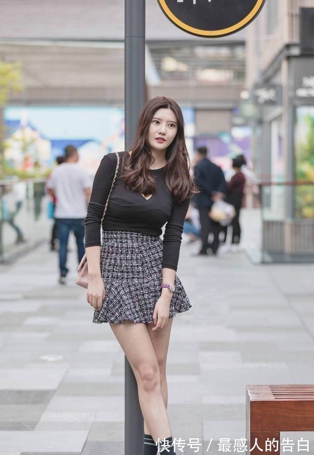 长版 束腰贴身的瑜伽裤,兼顾美感与舒适度,超级吸睛!