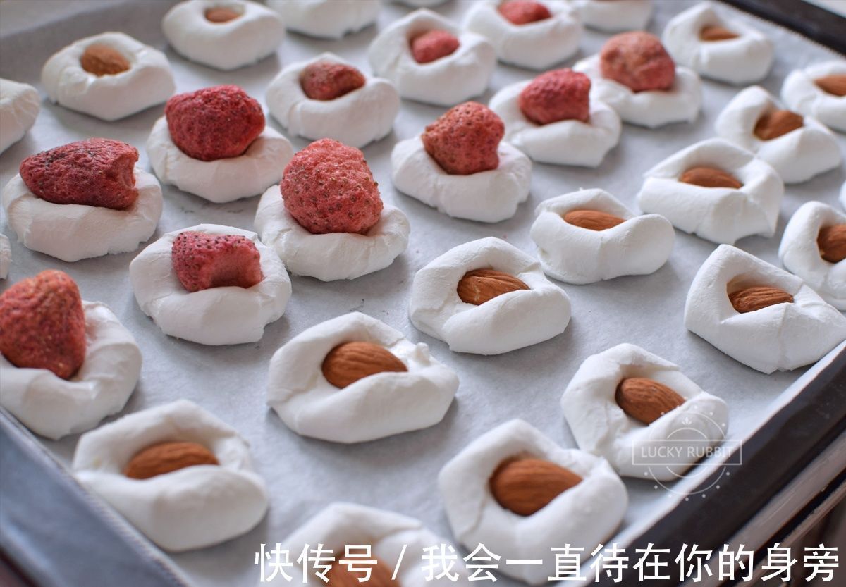 烤箱|试做网红饼干,只需两种材料,又甜又脆,好吃到停不下来