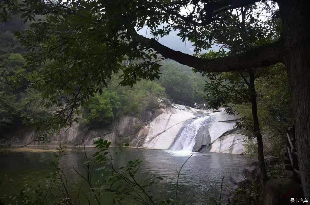 中年|西峡龙潭沟