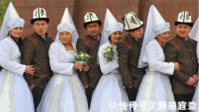 后裔$此国是李白出生地,如今六百四十万人口,有四百万是中国名将后裔