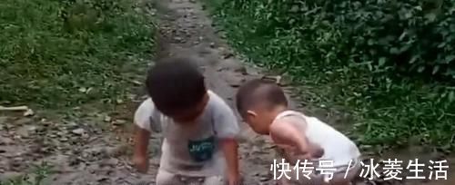 兴趣爱好|两萌娃泥坑里释放天性,妈妈看到直接崩溃,这篓子亲爹也救不了